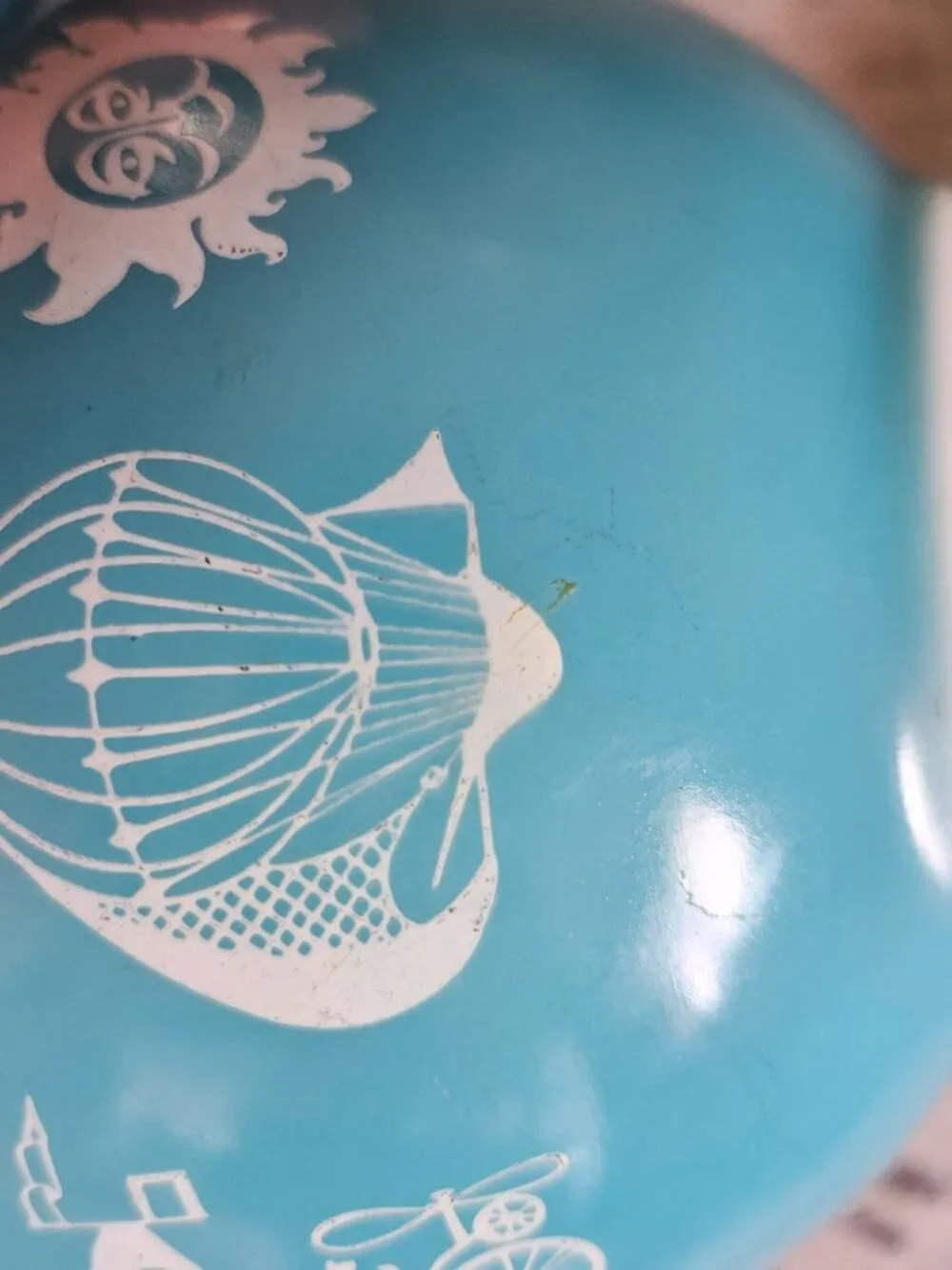 Pyrex balloons chip and dip set